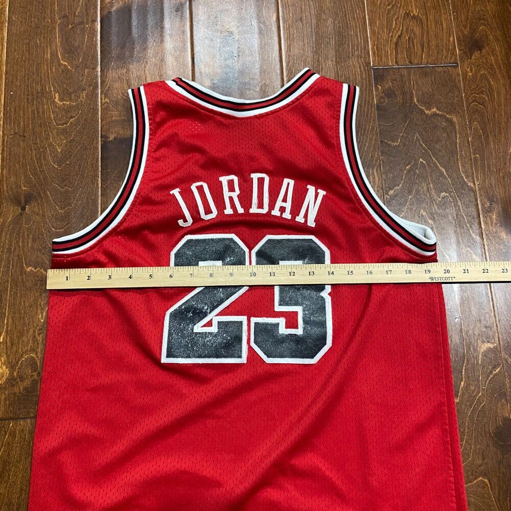 Nike Vintage Y2K NBA Chicago Bulls Jordan Rookie Jersey Red Black Youth XL - Picture 8 of 9